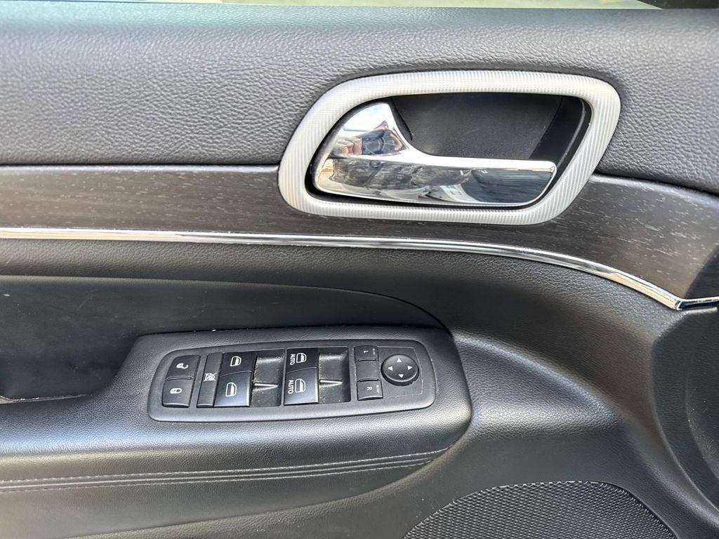 2018 Jeep Grand Cherokee Sterling Edition