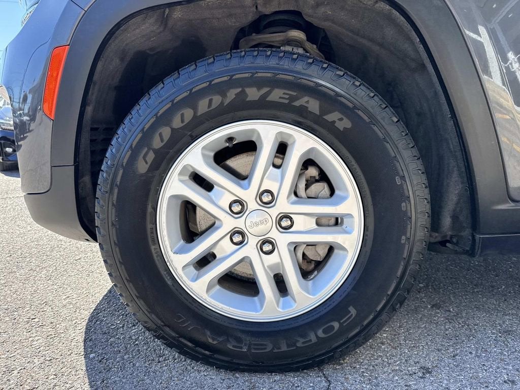 2024 Jeep Grand Cherokee Laredo