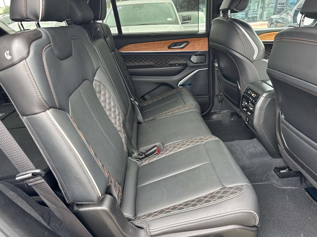 2023 Jeep Grand Cherokee L Summit Reserve