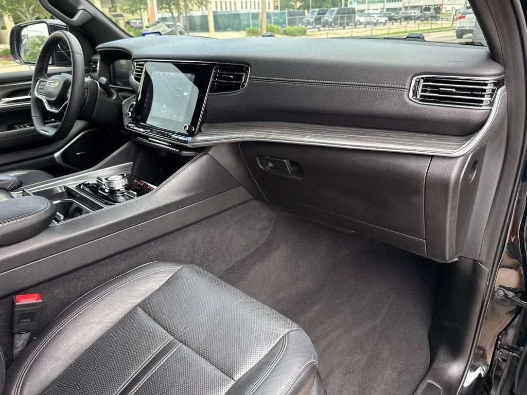 2024 Jeep Wagoneer L Series III
