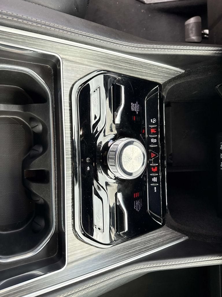 2024 Jeep Wagoneer L Series III