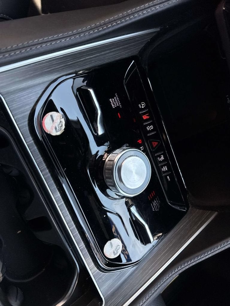 2024 Jeep Wagoneer L Series III