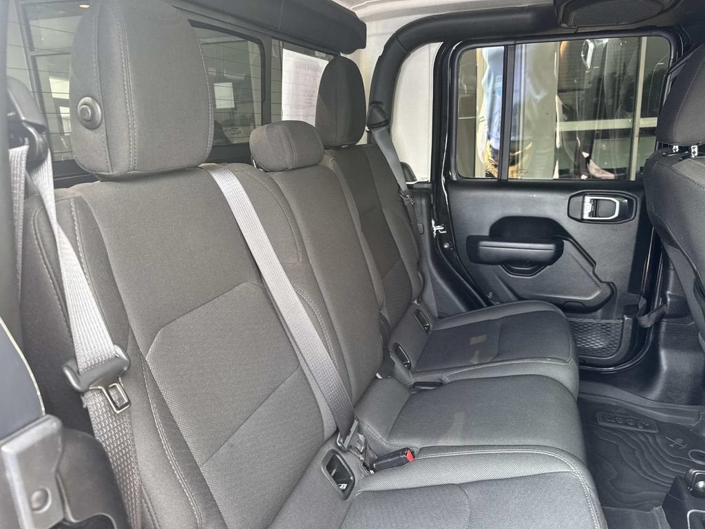2023 Jeep Gladiator Willys