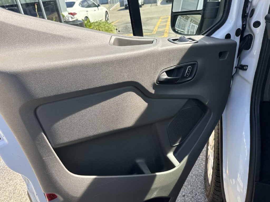 2024 Ford Transit Passenger Wagon XL