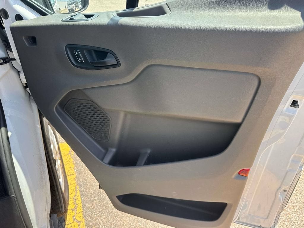 2024 Ford Transit Passenger Wagon XL