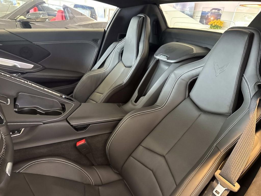 2025 Chevrolet Corvette E-Ray 1LZ