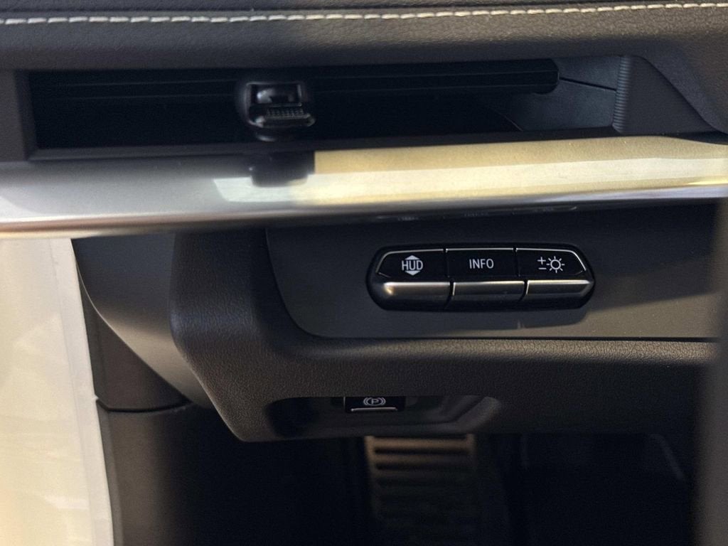 2025 Chevrolet Corvette E-Ray 1LZ