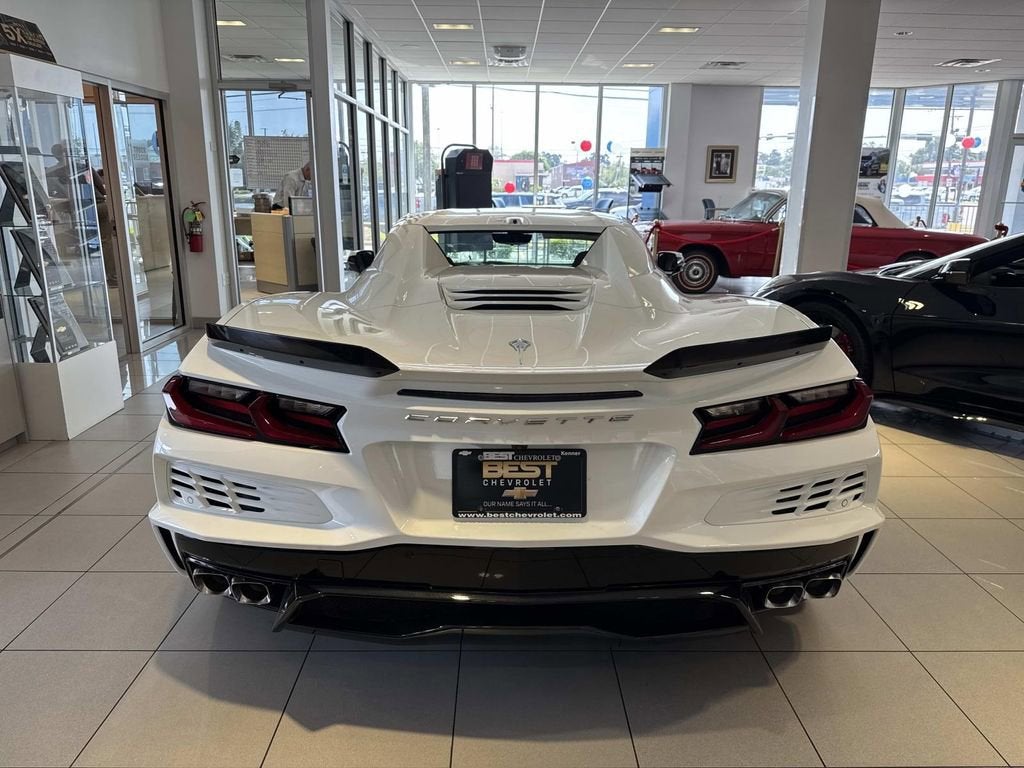 2025 Chevrolet Corvette E-Ray 1LZ