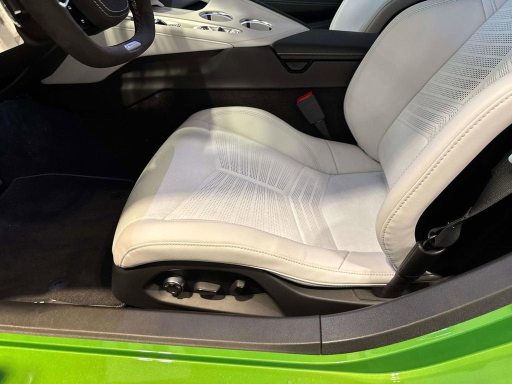 2026 Chevrolet Corvette E-Ray 2LZ