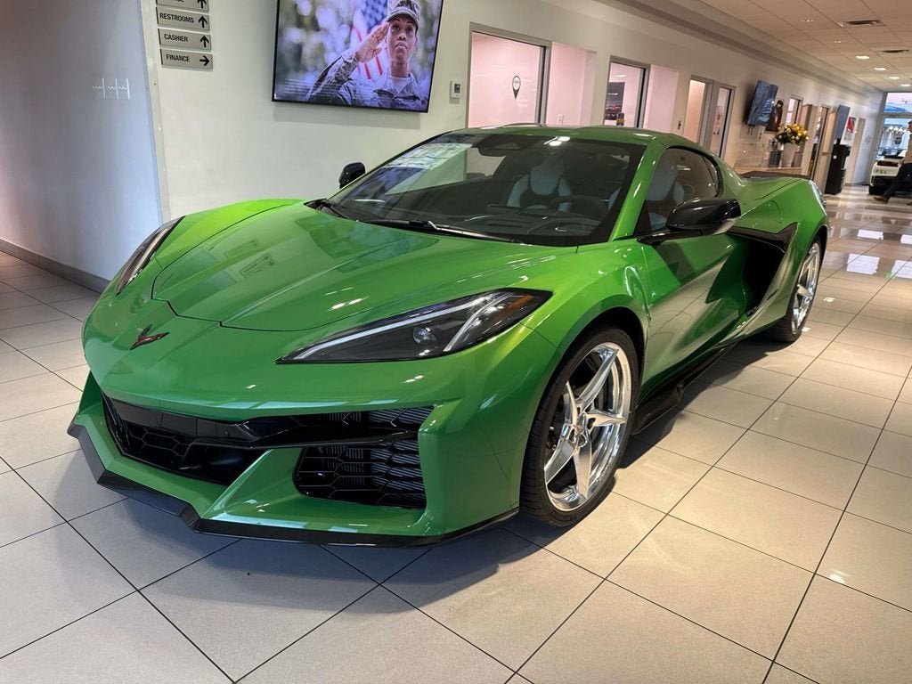 2026 Chevrolet Corvette E-Ray 2LZ