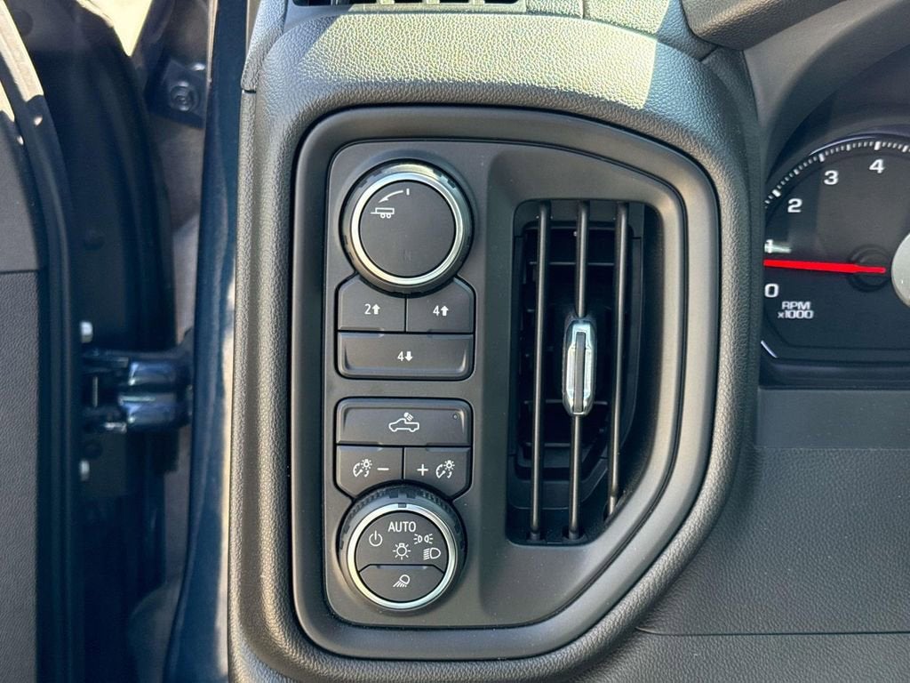 2023 Chevrolet Silverado 2500 HD Custom