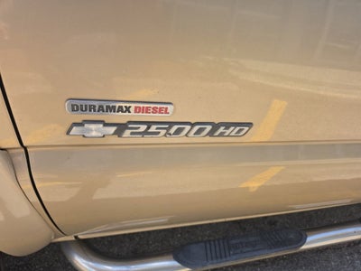 2004 Chevrolet Silverado 2500 HD LS
