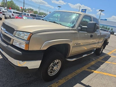 2004 Chevrolet Silverado 2500 HD LS