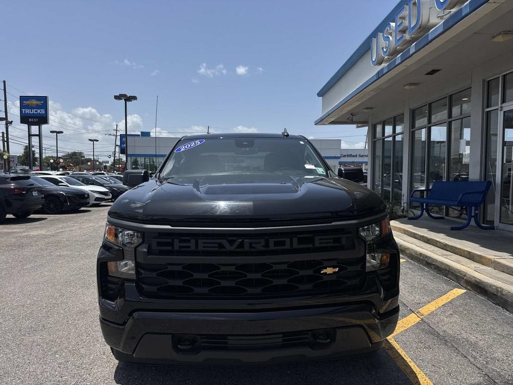 2025 Chevrolet Silverado 1500 Custom