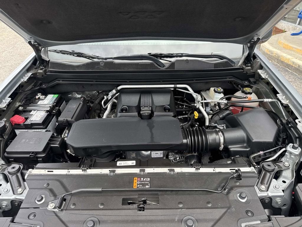 2025 Chevrolet Colorado WT/LT