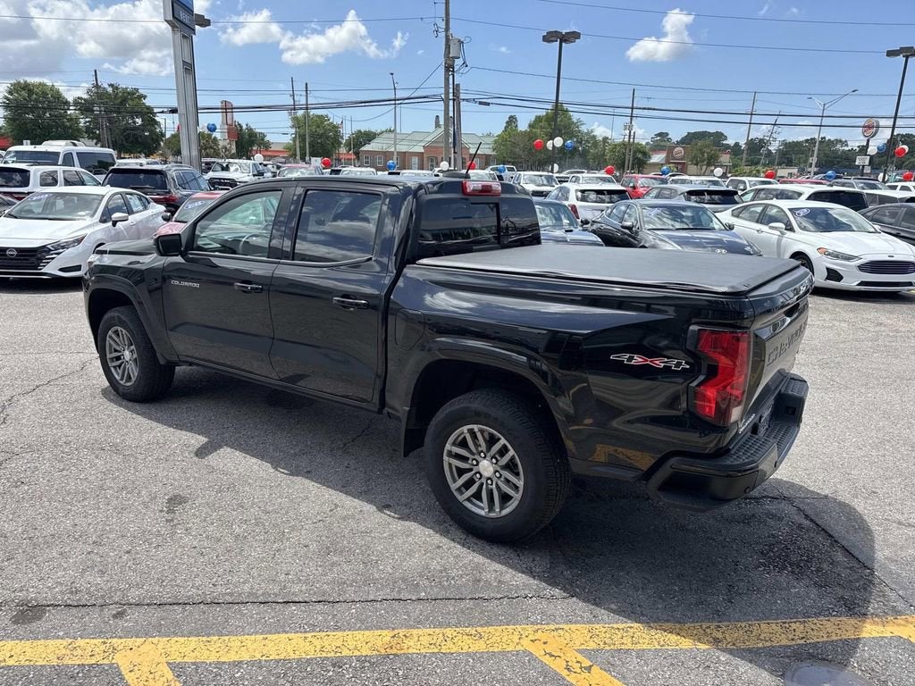 2025 Chevrolet Colorado WT/LT