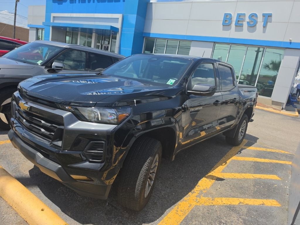 2025 Chevrolet Colorado WT/LT