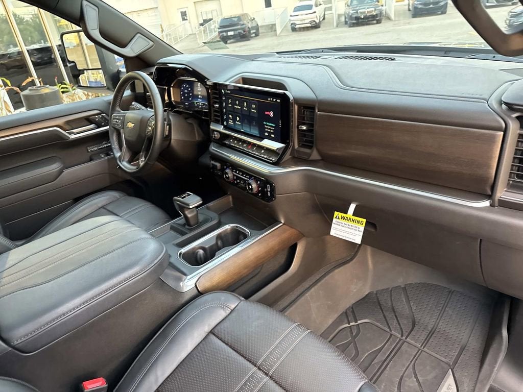 2025 Chevrolet Silverado 1500 High Country