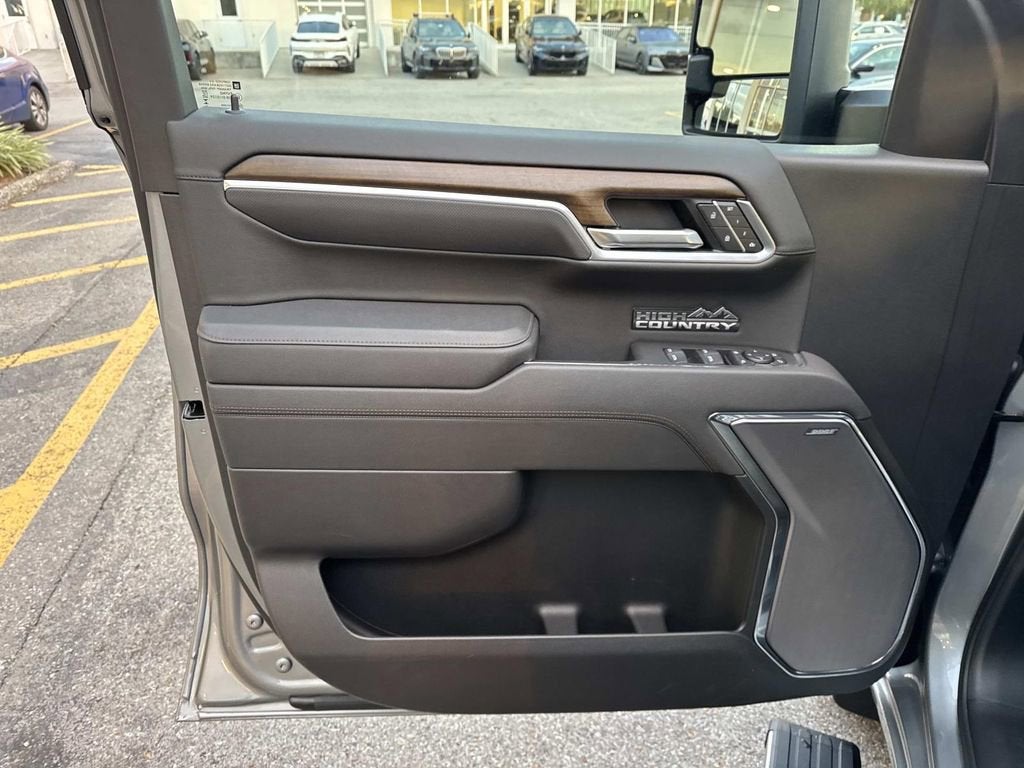 2025 Chevrolet Silverado 1500 High Country