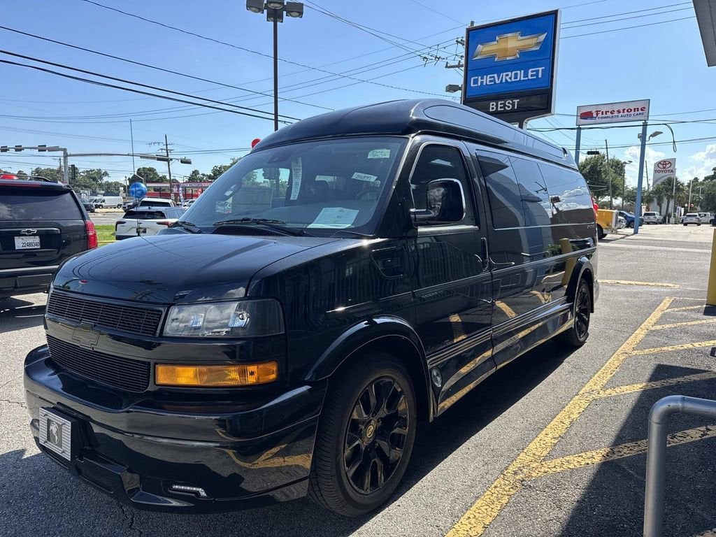 2026 Chevrolet Express Cargo WT