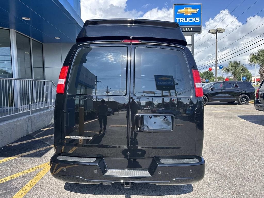 2026 Chevrolet Express Cargo WT