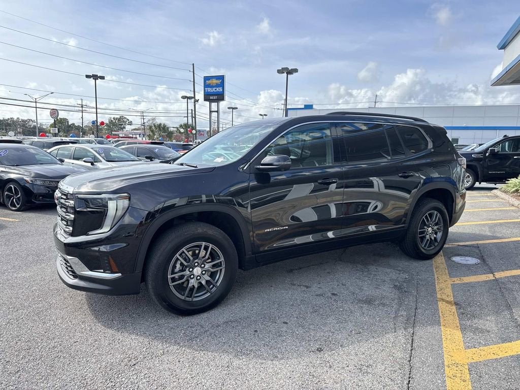 2025 GMC Acadia Elevation