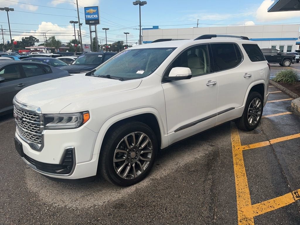 2023 GMC Acadia Denali