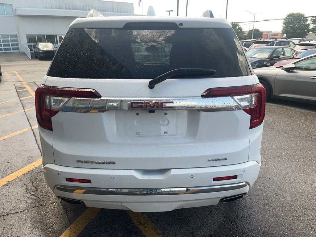 2023 GMC Acadia Denali