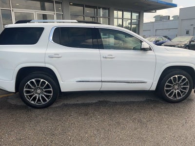 2023 GMC Acadia Denali