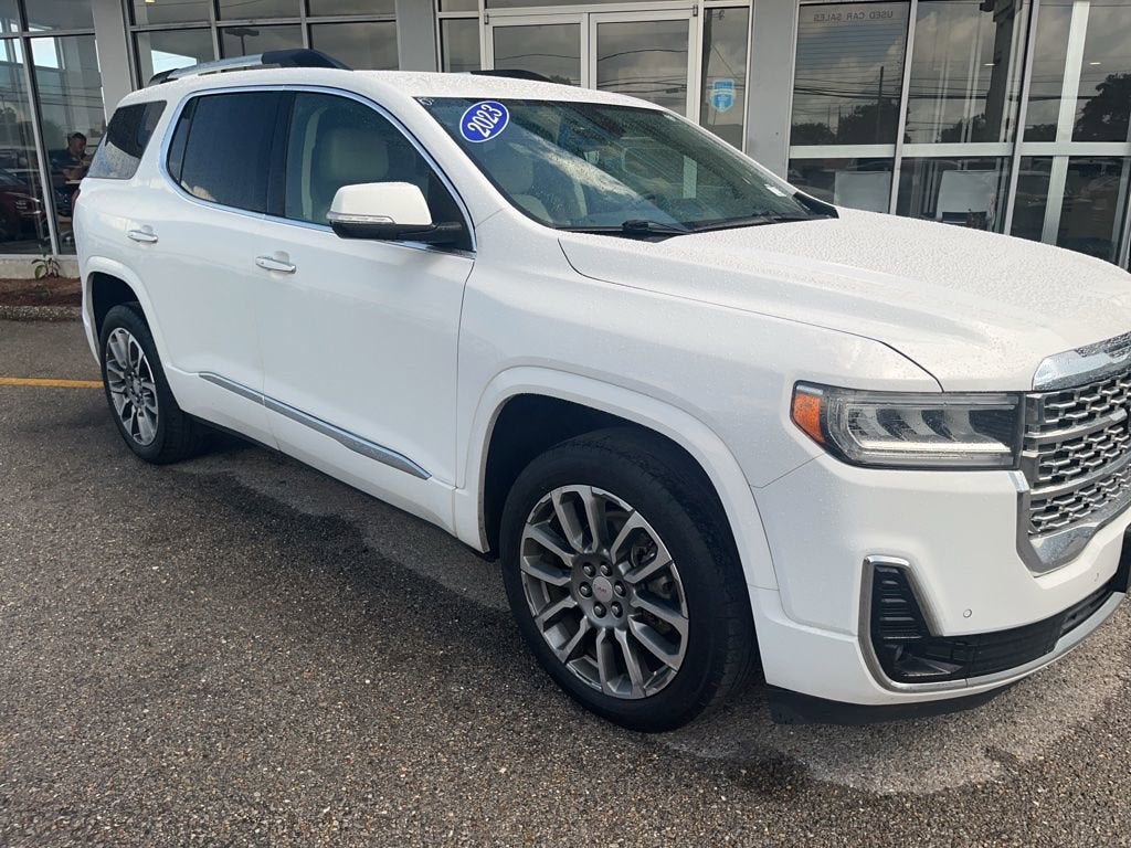2023 GMC Acadia Denali