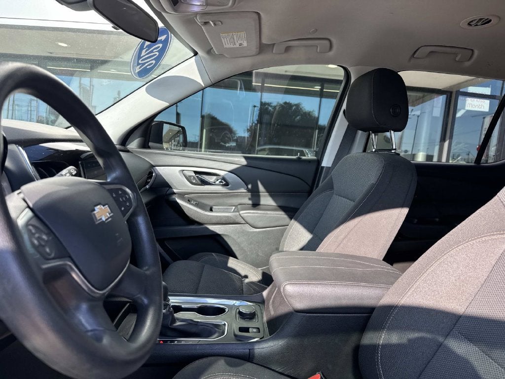 2021 Chevrolet Traverse LS