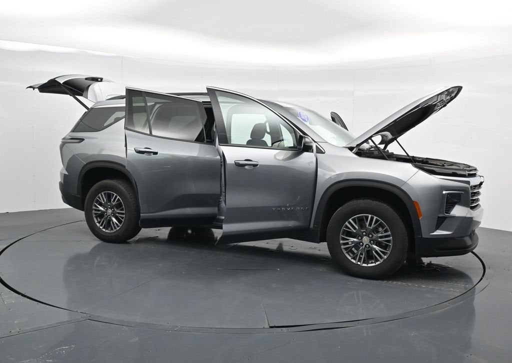 2024 Chevrolet Traverse LT