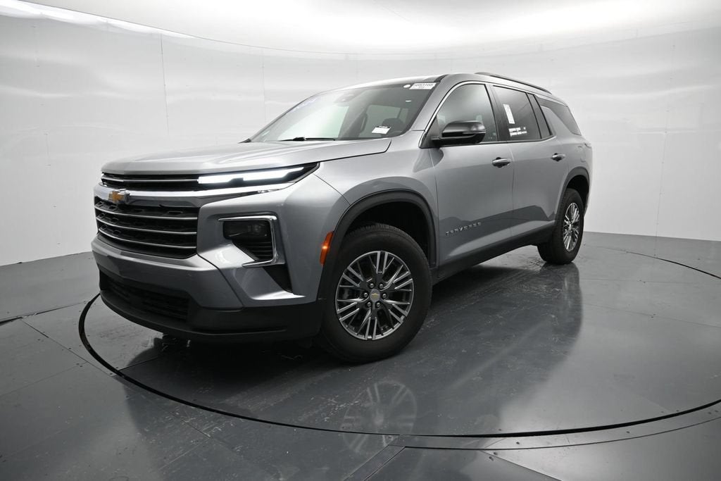 2024 Chevrolet Traverse LT