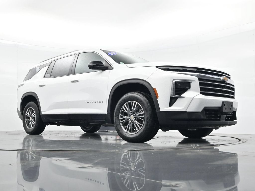 2024 Chevrolet Traverse LT