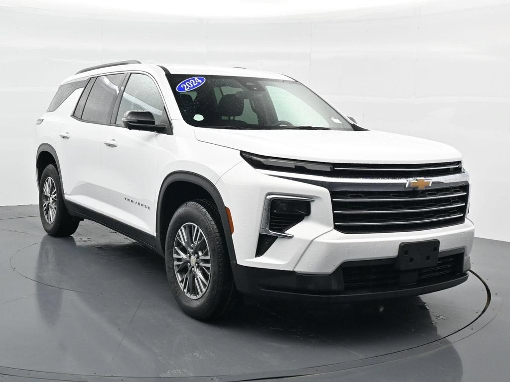 2024 Chevrolet Traverse LT
