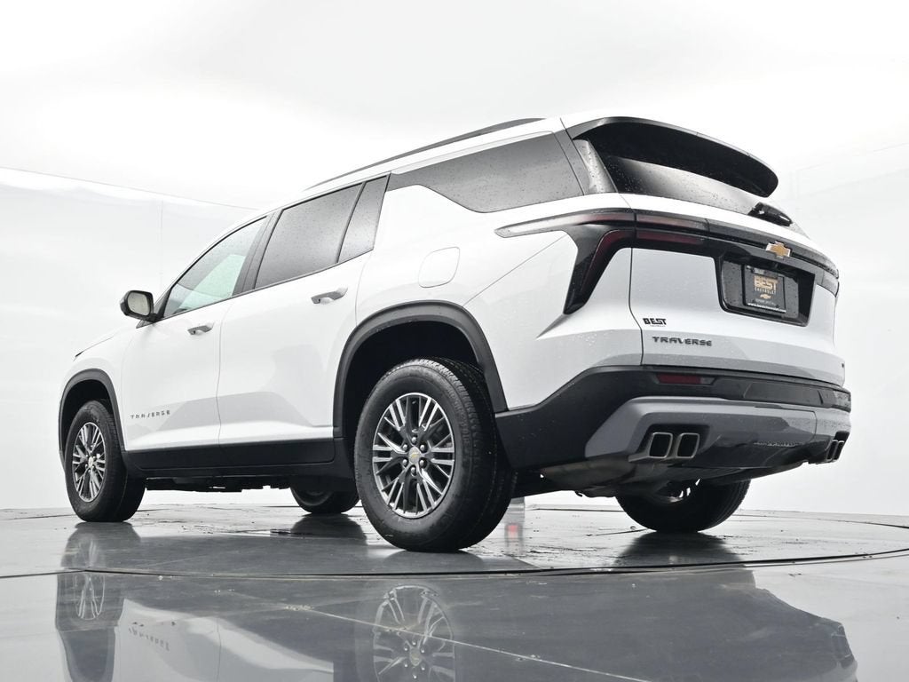2024 Chevrolet Traverse LT