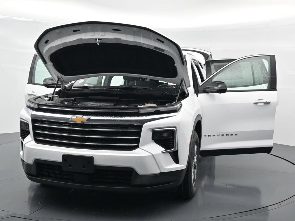 2024 Chevrolet Traverse LT