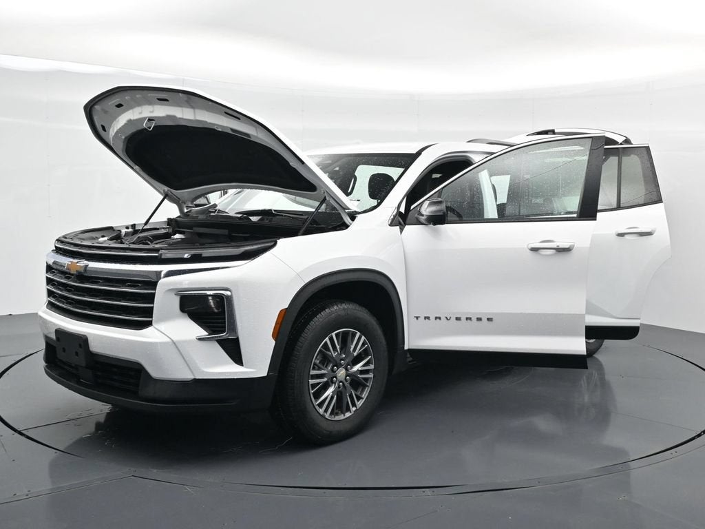 2024 Chevrolet Traverse LT