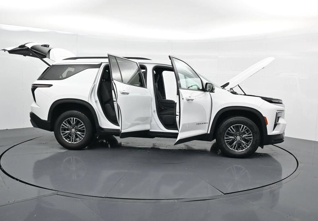 2024 Chevrolet Traverse LT