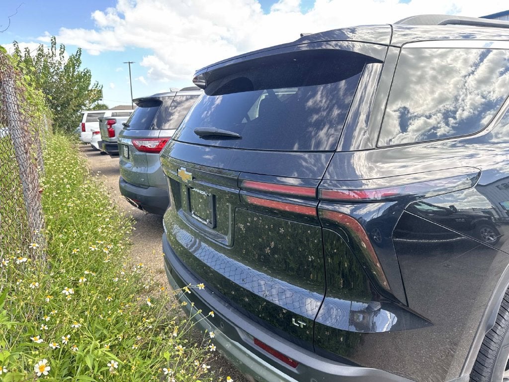 2024 Chevrolet Traverse LT