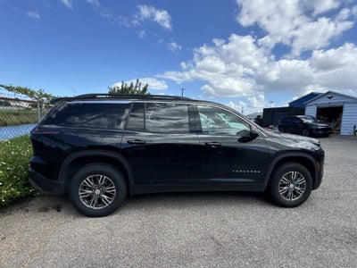 2024 Chevrolet Traverse LT