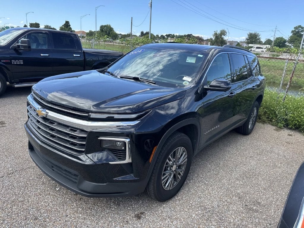 2024 Chevrolet Traverse LT