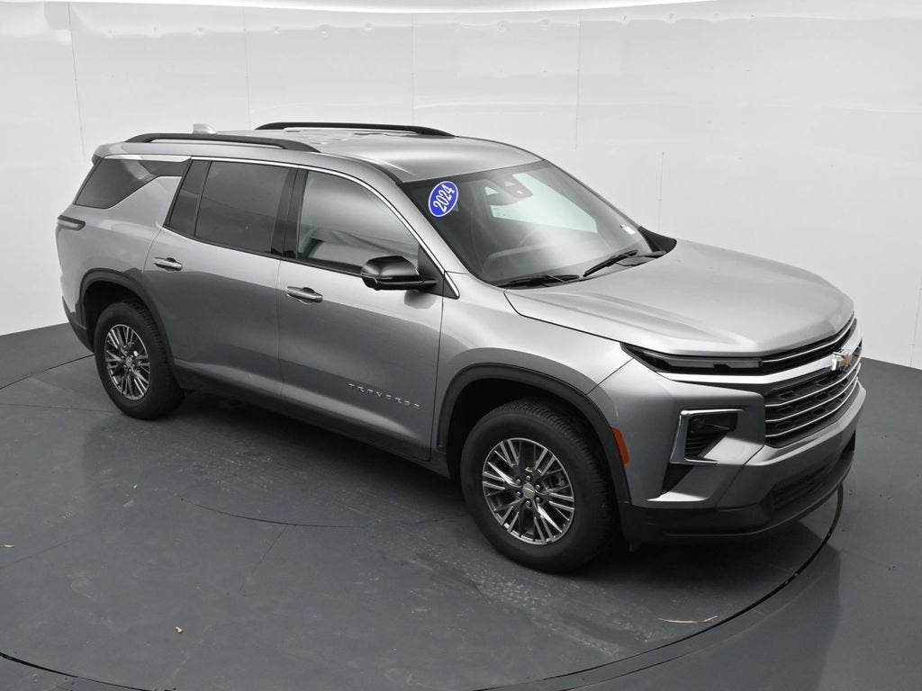 2024 Chevrolet Traverse LT