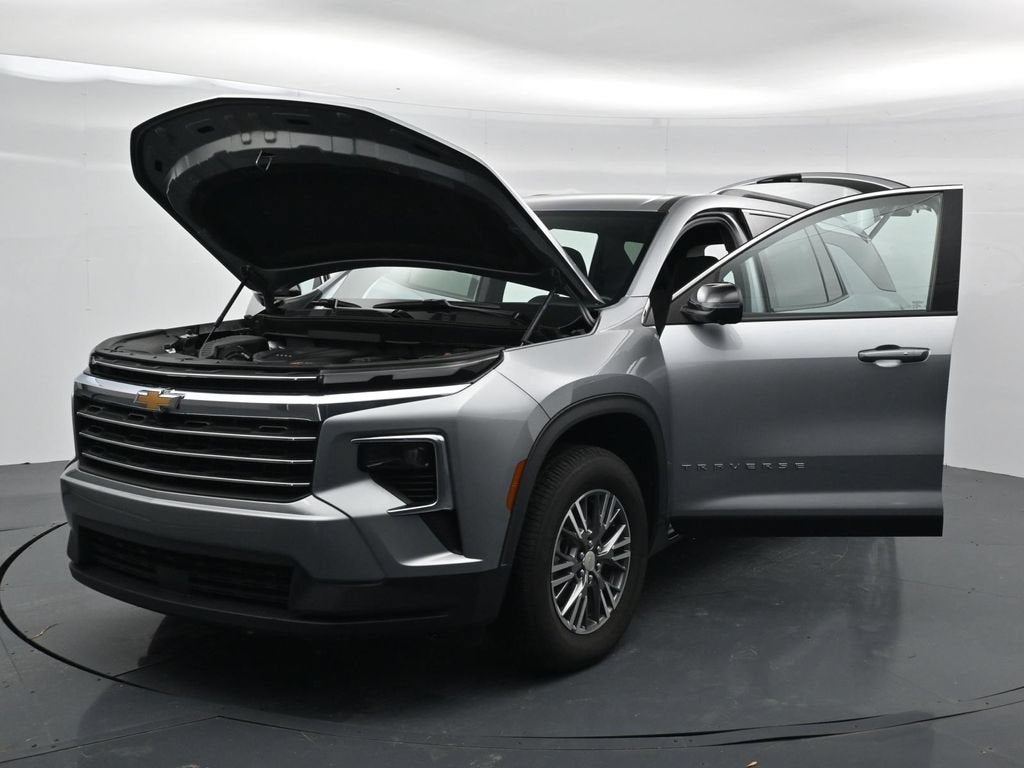2024 Chevrolet Traverse LT