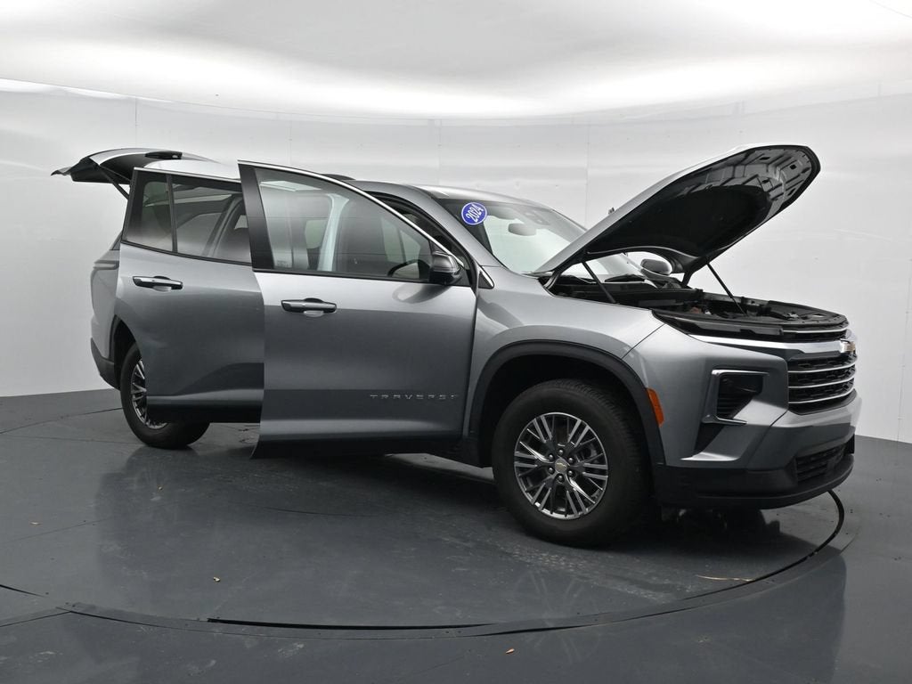 2024 Chevrolet Traverse LT
