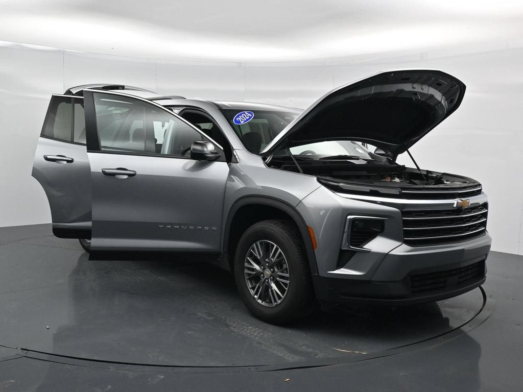 2024 Chevrolet Traverse LT
