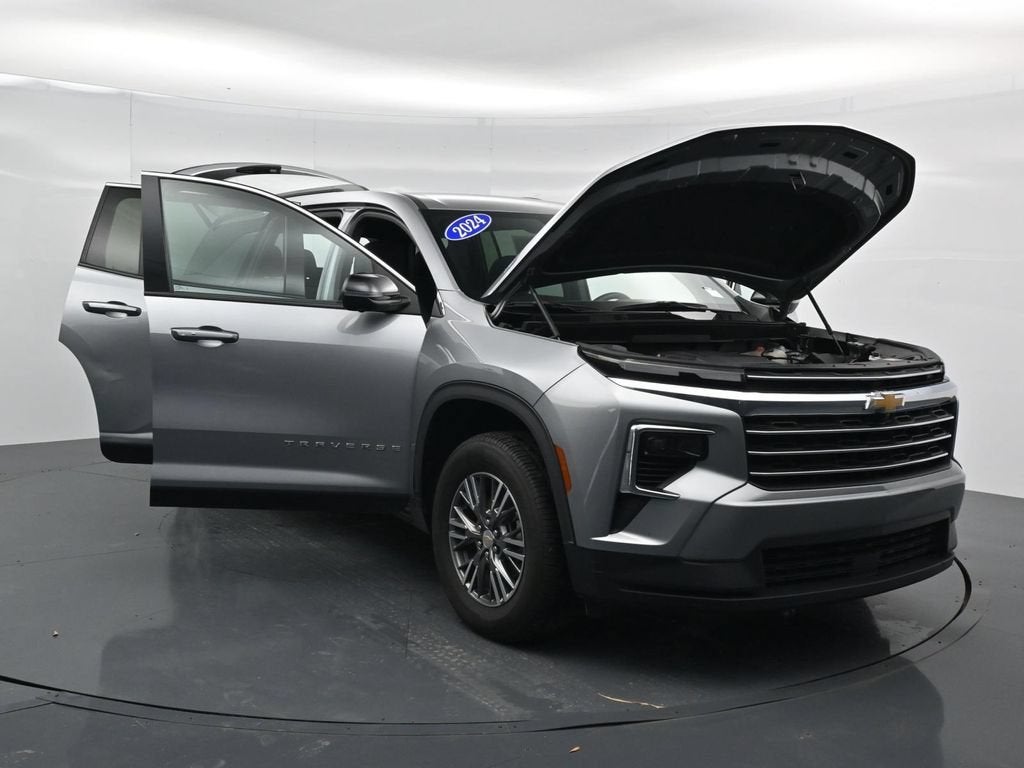 2024 Chevrolet Traverse LT