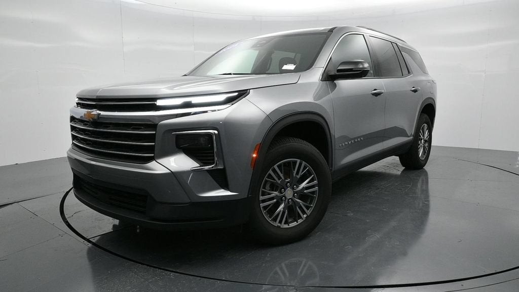 2024 Chevrolet Traverse LT