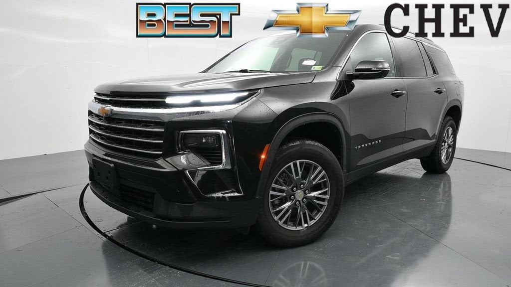 2024 Chevrolet Traverse LT