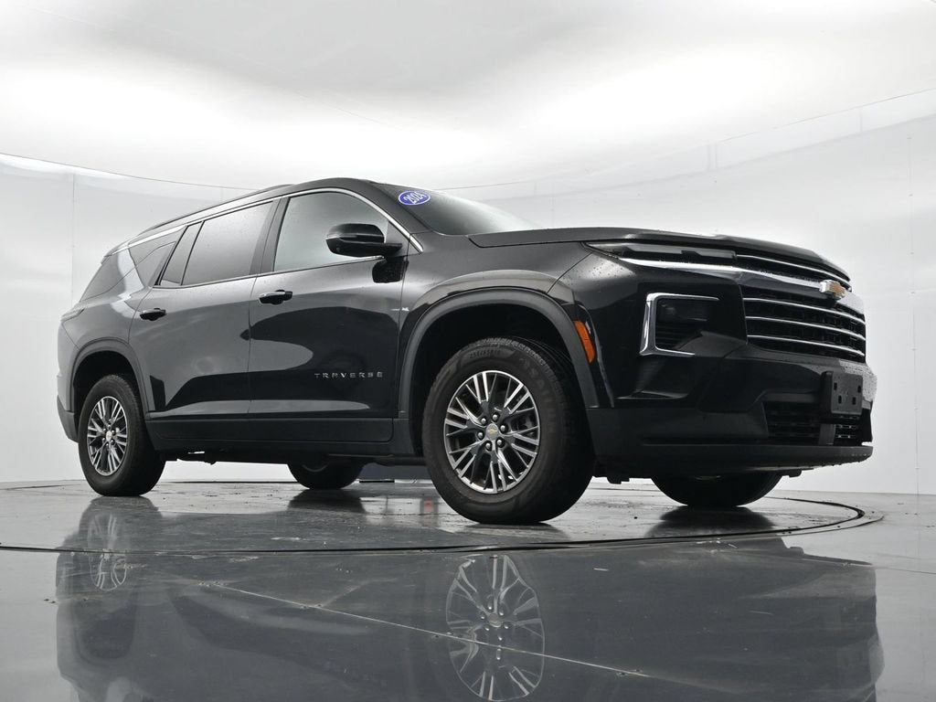 2024 Chevrolet Traverse LT